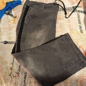 Torrid Black/Grey Ankle Jeans size 3